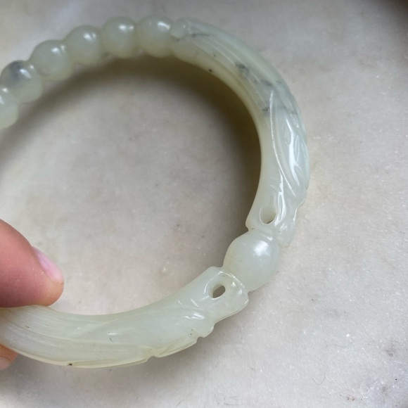 GENUINE carved jade bracelet - Picture 13 of 15